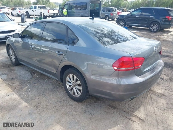 2014 Volkswagen Passat Wolfsburg Ed with VIN 1VWAT7A39EC109525, listed as a IAAI auction lot 41919773 with 133,510 mi miles. Bid and sale history available at carsss.com. Image 3.