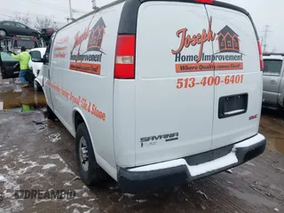 2012 GMC Savana Cargo Van with VIN 1GTZ7TBG1C1198262, listed as a IAAI auction lot 41544120 with 178,651 mi miles. Bid and sale history available at carsss.com. Image 3.