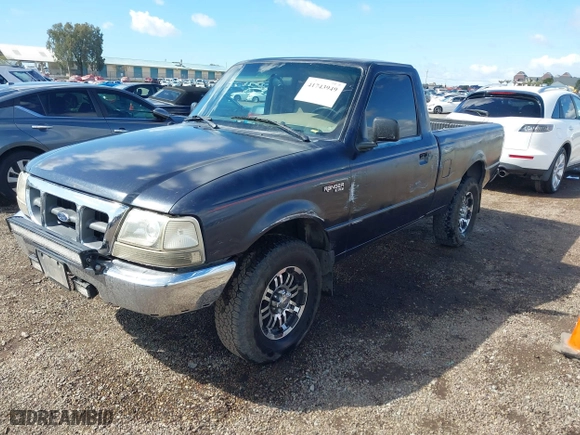 2000 Ford Ranger XL with VIN 1FTYR10C1YPB78575, listed as a IAAI auction lot 41743949 with 207,927 mi miles. Bid and sale history available at carsss.com. Image 17.