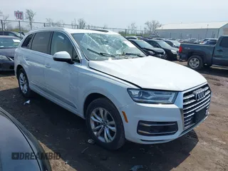 2017 Audi Q7 Premium Plus with VIN WA1LAAF74HD043775, listed as a IAAI auction lot 42013115 with 68,519 mi miles. Bid and sale history available at carsss.com. Image 1.