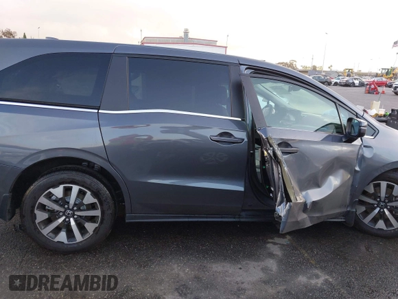 2025 Honda Odyssey EX-L with VIN 5FNRL6H64SB038684, listed as a IAAI auction lot 41911992 with Not Provided miles and . Bid and sale history available at DreamBid. Image 13.