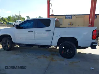 2022 Chevrolet Colorado 2WD LT с VIN 1GCGSCEN8N1212483, выставлен на аукционе IAAI как лот 42233607 с пробегом 46 091 миль миль и . История ставок и продаж доступна на DreamBid. Изображение 14.