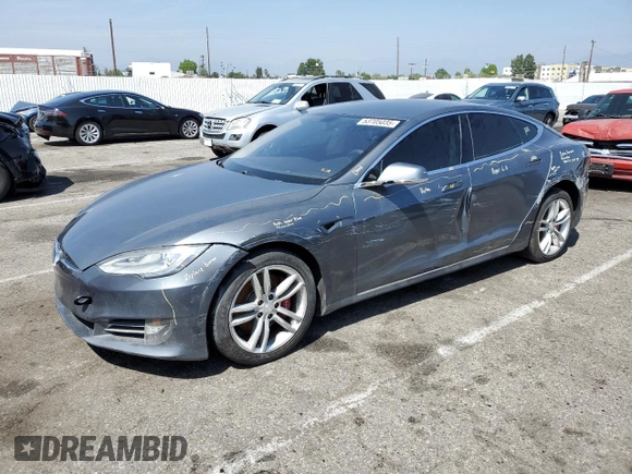 2014 Tesla Model S 60 z VIN 5YJSA1H17EFP36595, wystawiony jako Copart lot #53705035 z przebiegiem 148 254 mil mil oraz Szkoda całkowita • Salvage title. Historia ofert i sprzedaży dostępna na DreamBid. Obrazek 1.