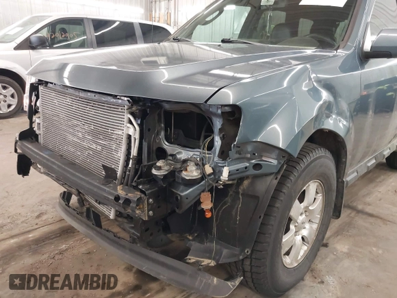 2012 Ford Escape Limited with VIN 1FMCU0EG7CKB04240, listed as a IAAI auction lot 42017734 with 157,118 mi miles. Bid and sale history available at carsss.com. Image 6.