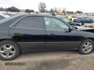 1999 Lexus ES 300 с VIN JT8BF28G9X5060374, выставлен на аукционе IAAI как лот 41809173 с пробегом 240 274 миль миль и . История ставок и продаж доступна на DreamBid. Изображение 13.