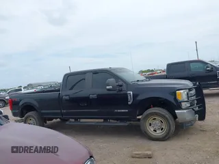 2017 Ford Super Duty F-250 SRW Lariat with VIN 1FT7W2BT0HEF27194, listed as a IAAI auction lot 42061350 with 206,679 mi miles. Bid and sale history available at carsss.com. Image 13.