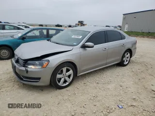 2013 Volkswagen Passat SE with VIN 1VWBH7A37DC001182, listed as a Copart auction lot 45026685 with 116,967 mi miles and Salvage Title. Bid and sale history available at carsss.com. Image 1.