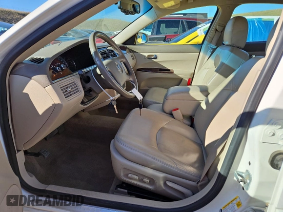 2007 Buick LaCrosse CXL with VIN 2G4WD582771131504, listed as a Copart auction lot 54013645 with 117,182 mi miles and Salvage Title. Bid and sale history available at carsss.com. Image 7.