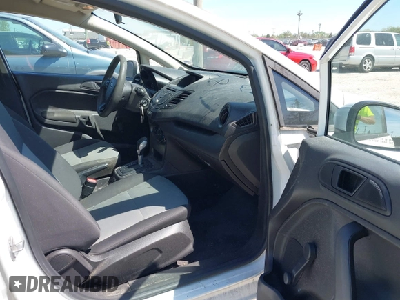 2016 Ford Fiesta S z VIN 3FADP4TJXGM171098, wystawiony jako IAAI lot #42239269 z przebiegiem 93 634 mil mil oraz . Historia ofert i sprzedaży dostępna na DreamBid. Obrazek 5.