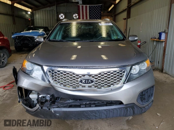 2013 Kia Sorento LX with VIN 5XYKTDA23DG420701, listed as a Copart auction lot 63235625 with 180,322 mi miles and Salvage title. Bid and sale history available at DreamBid. Image 5.