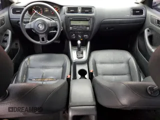2011 Volkswagen Jetta SE with VIN 3VWDZ7AJ9BM058662, listed as a Copart auction lot 59530225 with 158,192 mi miles and Salvage title. Bid and sale history available at DreamBid. Image 8.