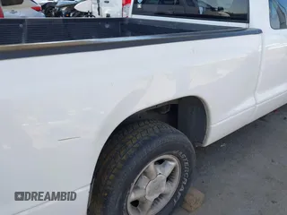 1997 Dodge Dakota with VIN 1B7GL23X2VS239975, listed as a IAAI auction lot 41831896 with 382,978 mi miles. Bid and sale history available at carsss.com. Image 18.