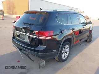 2018 Volkswagen Atlas SE with VIN 1V2DR2CA8JC536295, listed as a IAAI auction lot 41275322 with 166,684 mi miles and . Bid and sale history available at DreamBid. Image 4.