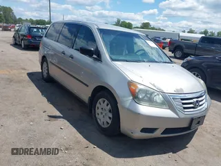 2008 Honda Odyssey LX z VIN 5FNRL38228B090366, wystawiony jako IAAI lot #42336820 z przebiegiem 319 401 mil mil oraz . Historia ofert i sprzedaży dostępna na DreamBid. Obrazek 1.