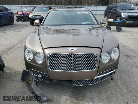 2014 Bentley Flying Spur with VIN SCBEC9ZA1EC090152, listed as a Copart auction lot 44933585 with 85,146 mi miles and Salvage title. Bid and sale history available at DreamBid. Image 5.
