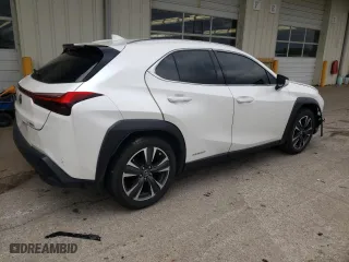 2020 Lexus UX with VIN JTHP9JBH9L2032384, listed as a Copart auction lot 50824393 with 43,709 mi miles. Bid and sale history available at carsss.com. Image 3.