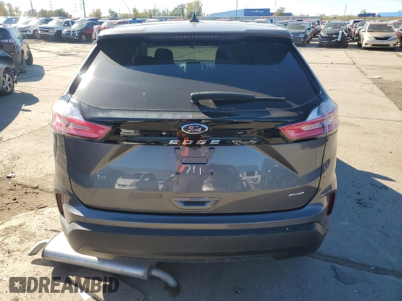 2021 Ford Edge SE z VIN 2FMPK4G98MBA23711, wystawiony jako Copart lot #76259054 z przebiegiem 20 879 mil mil oraz Czysty tytuł • Clean title. Historia ofert i sprzedaży dostępna na DreamBid. Obrazek 6.
