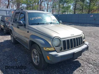 2005 Jeep Liberty Sport with VIN 1J4GL48K35W568972, listed as a IAAI auction lot 41980884 with 198,430 mi miles and . Bid and sale history available at DreamBid. Image 1.