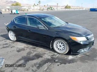 2013 Acura ILX Tech Pkg with VIN 19VDE1F70DE015360, listed as a IAAI auction lot 41435307 with 1 mi miles. Bid and sale history available at carsss.com. Image 1.