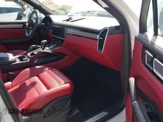 2023 Porsche Cayenne с VIN WP1AA2AY5PDA03348, выставлен на аукционе IAAI как лот 42046765 с пробегом 24 409 миль миль и . История ставок и продаж доступна на DreamBid. Изображение 5.