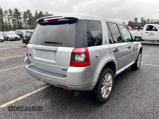 2009 Land Rover LR2 HSE with VIN SALFT24N59H146579, listed as a Copart auction lot 49926905 with 97,826 mi miles and Clean title. Bid and sale history available at DreamBid. Image 4.