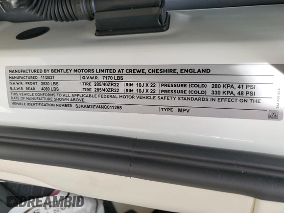 2022 Bentley Bentayga V8 z VIN SJAAM2ZV4NC011285, wystawiony jako Copart lot #75246624 z przebiegiem 33 179 mil mil oraz Nie do naprawy. Historia ofert i sprzedaży dostępna na DreamBid. Obrazek 14.