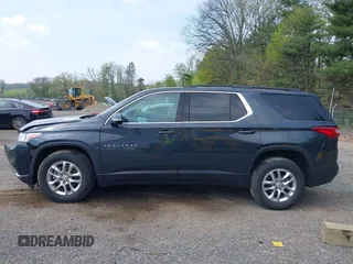 2019 Chevrolet Traverse LT Cloth with VIN 1GNEVGKW6KJ292498, listed as a IAAI auction lot 42006147 with 26,724 mi miles. Bid and sale history available at carsss.com. Image 15.