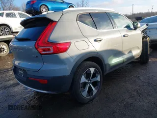 2024 Volvo XC40 Plus Bright Theme with VIN YV4L12UE9R2298185, listed as a IAAI auction lot 41511005 with 21,629 mi miles. Bid and sale history available at carsss.com. Image 4.