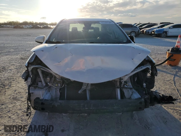 2019 Toyota Corolla L z VIN 5YFBURHE5KP881093, wystawiony jako Copart lot #47292305 z przebiegiem Nie podano mil oraz Nie do naprawy • Non repairable. Historia ofert i sprzedaży dostępna na DreamBid. Obrazek 5.