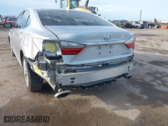 2016 Lexus ES 330 z VIN JTHBK1GG1G2217808, wystawiony jako IAAI lot #41675933 z przebiegiem 122 760 mil mil oraz . Historia ofert i sprzedaży dostępna na DreamBid. Obrazek 6.