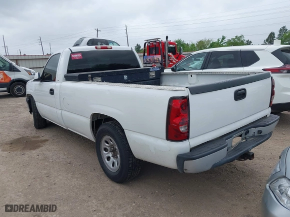 2005 Chevrolet Silverado 1500 Work Truck with VIN 1GCEC14X75Z210592, listed as a IAAI auction lot 41955143 with 192,376 mi miles. Bid and sale history available at carsss.com. Image 3.