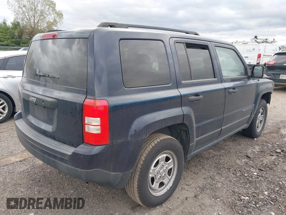 2012 Jeep Patriot Sport with VIN 1C4NJRBB4CD659072, listed as a IAAI auction lot 40584115 with 183,672 mi miles. Bid and sale history available at carsss.com. Image 4.