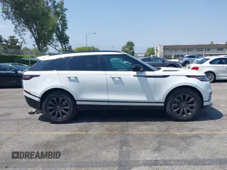 2018 Land Rover Range Rover Velar R-Dynamic SE z VIN SALYL2RX1JA747276, wystawiony jako IAAI lot #42466282 z przebiegiem 51 011 mil mil oraz . Historia ofert i sprzedaży dostępna na DreamBid. Obrazek 13.