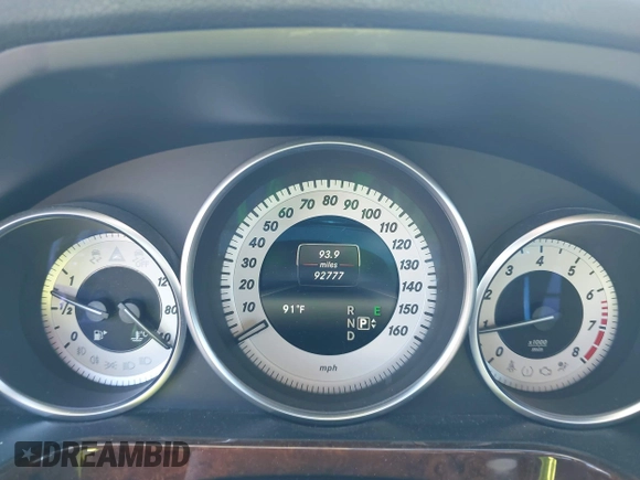 2014 Mercedes-Benz E 350 Sport with VIN WDDHF5KB4EA963178, listed as a IAAI auction lot 42021816 with 92,777 mi miles and . Bid and sale history available at DreamBid. Image 15.