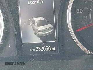 2015 Toyota Camry XLE with VIN 4T1BF1FK6FU985908, listed as a IAAI auction lot 41627697 with 232,066 mi miles. Bid and sale history available at carsss.com. Image 15.