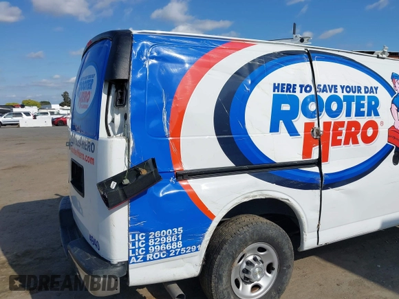 2021 Chevrolet Express Cargo with VIN 1GCWGAFP3M1204940, listed as a IAAI auction lot 42030364 with 81,163 mi miles and . Bid and sale history available at DreamBid. Image 17.