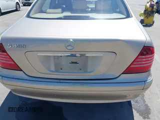 2003 Mercedes-Benz S-Class 4.3L with VIN WDBNG70J73A377067, listed as a IAAI auction lot 42137032 with 122,938 mi miles. Bid and sale history available at carsss.com. Image 6.
