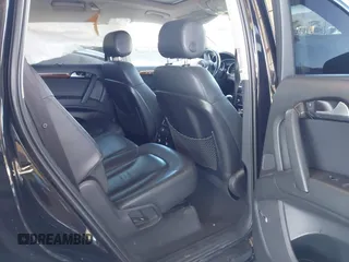 2015 Audi Q7 Premium Plus с VIN WA1LGAFE2FD033059, выставлен на аукционе IAAI как лот 42314260 с пробегом 145 009 миль миль и . История ставок и продаж доступна на DreamBid. Изображение 8.