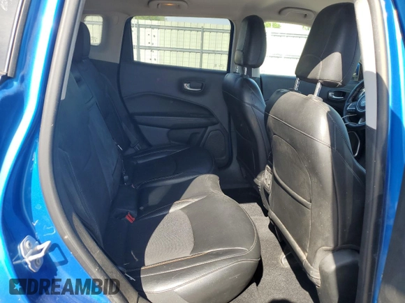 2019 Jeep Compass Latitude z VIN 3C4NJDBB1KT653452, wystawiony jako Copart lot #58297495 z przebiegiem 74 350 mil mil oraz Szkoda całkowita • Salvage title. Historia ofert i sprzedaży dostępna na DreamBid. Obrazek 11.