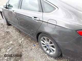 2017 Ford Fusion SE with VIN 3FA6P0HD3HR335350, listed as a IAAI auction lot 42201095 with 165,101 mi miles and . Bid and sale history available at DreamBid. Image 19.