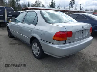 1998 Honda Civic EX with VIN 2HGEJ864XWH627385, listed as a IAAI auction lot 41933830 with 190,900 mi miles. Bid and sale history available at carsss.com. Image 3.