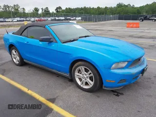 2010 Ford Mustang V6 с VIN 1ZVBP8EN8A5179686, выставлен на аукционе IAAI как лот 42369977 с пробегом 112 065 миль миль и . История ставок и продаж доступна на DreamBid. Изображение 1.