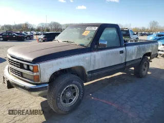 1989 Chevrolet Silverado 1500 with VIN 1GCDK14K5KE167506, listed as a Copart auction lot 81095774 with 145,182 mi miles and Salvage Title. Bid and sale history available at DreamBid. Image 1.