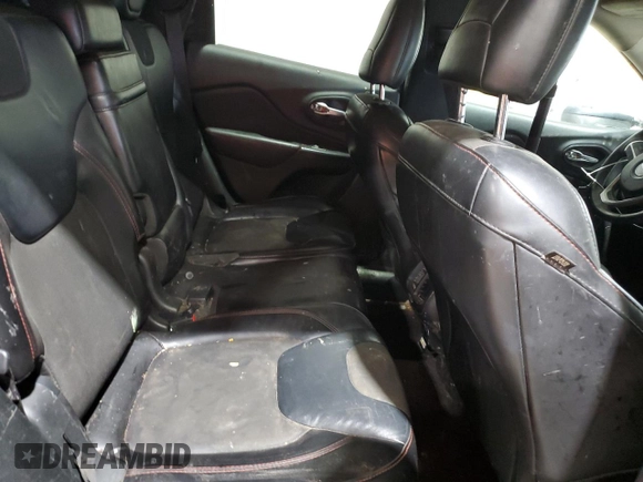 2017 Jeep Cherokee Trailhawk z VIN 1C4PJMBS4HW504142, wystawiony jako Copart lot #87918245 z przebiegiem 133 324 mil mil oraz Szkoda całkowita • Salvage title. Historia ofert i sprzedaży dostępna na DreamBid. Obrazek 11.