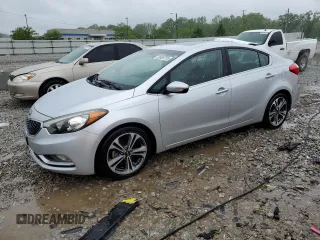 2016 Kia Forte EX z VIN KNAFZ4A87G5550317, wystawiony jako Copart lot #52009755 z przebiegiem 107 404 mil mil oraz Nie do naprawy • Non repairable. Historia ofert i sprzedaży dostępna na DreamBid. Obrazek 1.