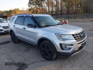 2017 Ford Explorer XLT z VIN 1FM5K8DH3HGB03300, wystawiony jako IAAI lot #40978498 z przebiegiem 94 665 mil mil oraz . Historia ofert i sprzedaży dostępna na DreamBid. Obrazek 1.