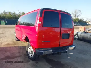 2020 Chevrolet City Express Cargo z VIN 1GCZGGFG5L1188853, wystawiony jako IAAI lot #41790969 z przebiegiem 104 599 mil mil oraz . Historia ofert i sprzedaży dostępna na DreamBid. Obrazek 3.
