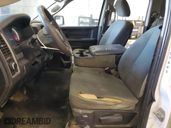 2014 Ram 1500 Tradesman z VIN 1C6RR7FG9ES303257, wystawiony jako Copart lot #56535165 z przebiegiem 190 205 mil mil oraz Czysty tytuł • Clean title. Historia ofert i sprzedaży dostępna na DreamBid. Obrazek 7.