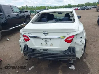 2016 Nissan Altima S z VIN 1N4AL3AP0GC174433, wystawiony jako IAAI lot #42257840 z przebiegiem 122 158 mil mil oraz . Historia ofert i sprzedaży dostępna na DreamBid. Obrazek 17.