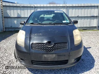 2007 Toyota Yaris with VIN JTDJT923275110407, listed as a Copart auction lot 53677095 with 197,490 mi miles and Clean Title. Bid and sale history available at carsss.com. Image 5.